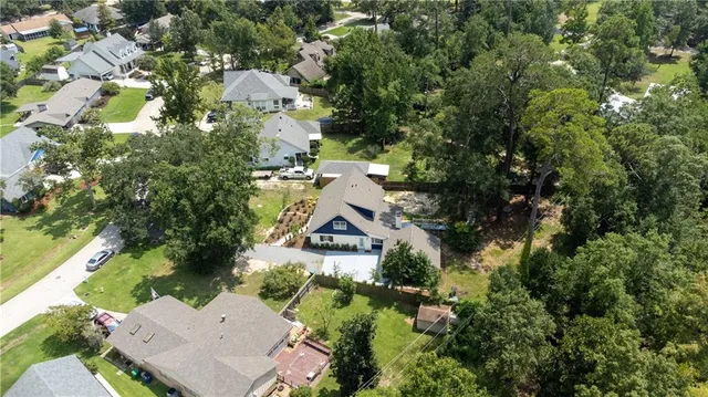 $398,000 | 194 Live Oak Street, Mandeville, LA 70448