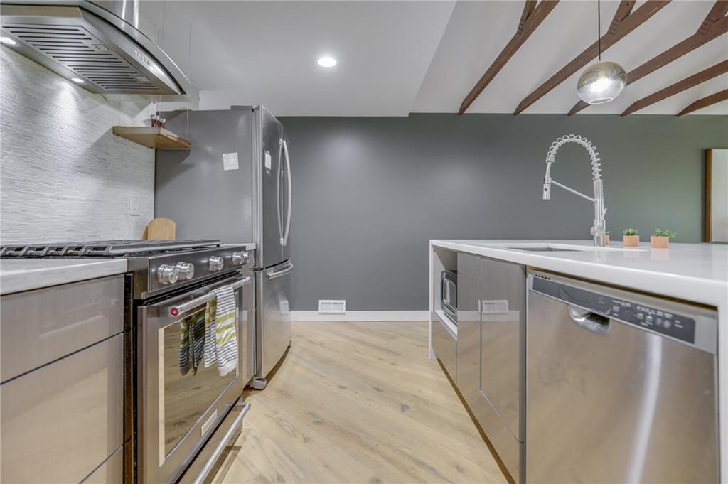 3945 Wicker Road Indianapolis, IN 46217 - Photo 12 of 33 Gallery Image 12