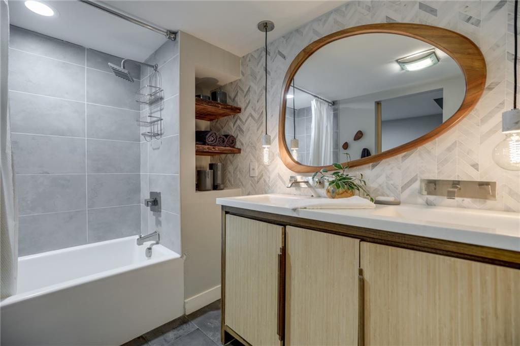 3945 Wicker Road Indianapolis, IN 46217 - Photo 21 of 33 Gallery Image 21
