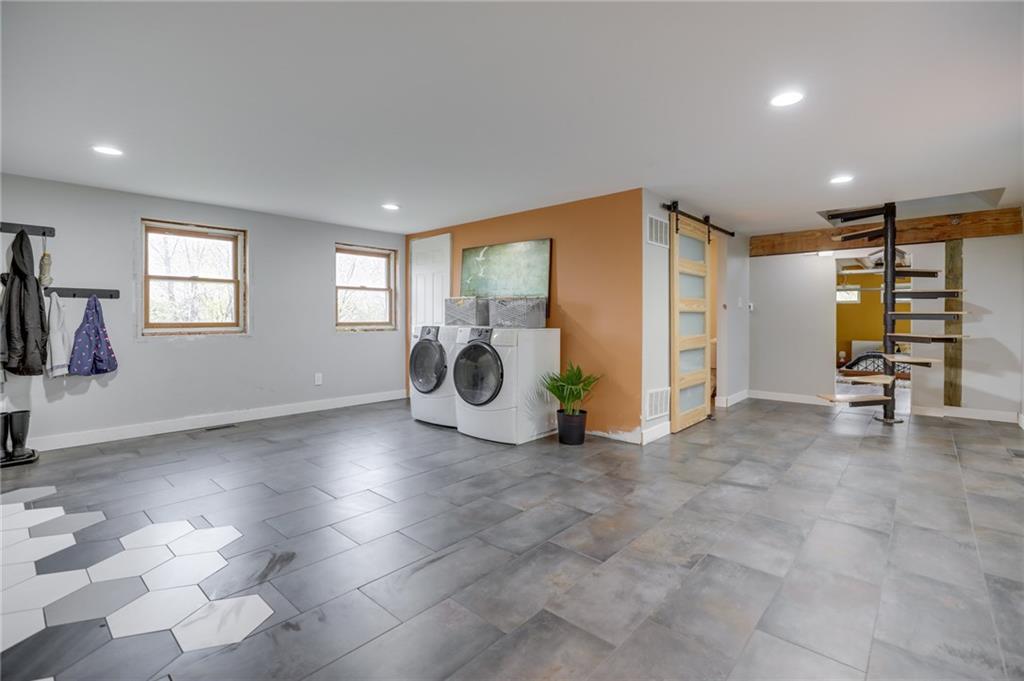 3945 Wicker Road Indianapolis, IN 46217 - Photo 22 of 33 Gallery Image 22
