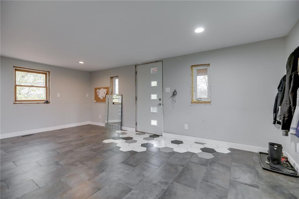 3945 Wicker Road Indianapolis, IN 46217 - Photo 24 of 33 Gallery Image 24
