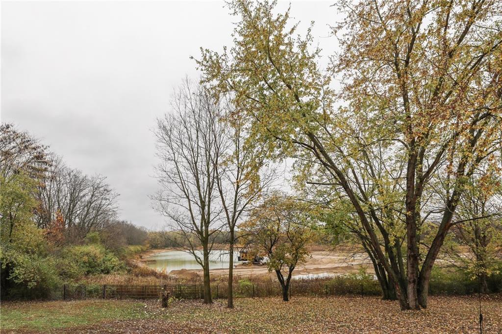 3945 Wicker Road Indianapolis, IN 46217 - Photo 28 of 33 Gallery Image 28