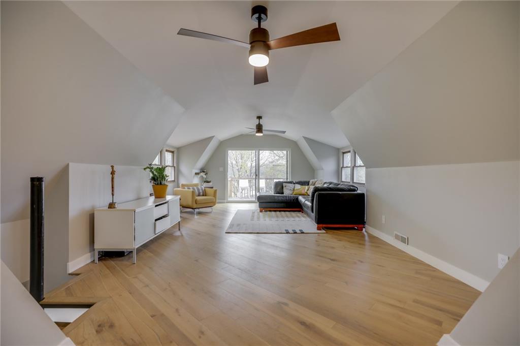 3945 Wicker Road Indianapolis, IN 46217 - Photo 4 of 33 Gallery Image 4
