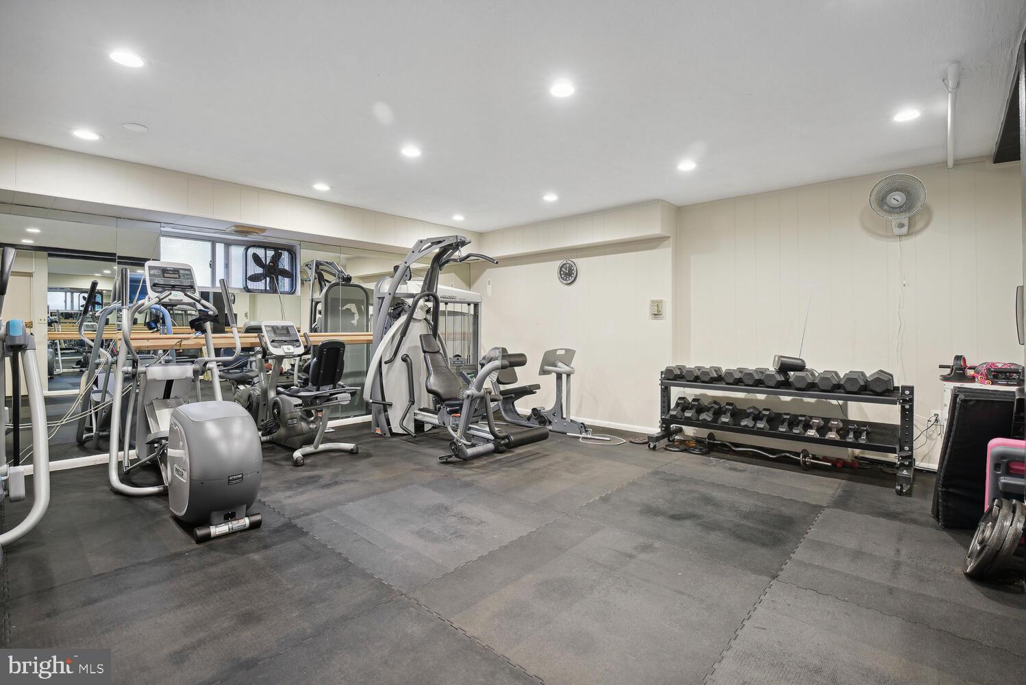 3900 Tunlaw Road Northwest, Unit 406 Washington, DC 20007 - Photo 19 of 23 a view of a room with gym equipment