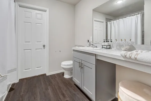 $2,000 | 9921 Spring Creek Road, Cleveland, TX 77327