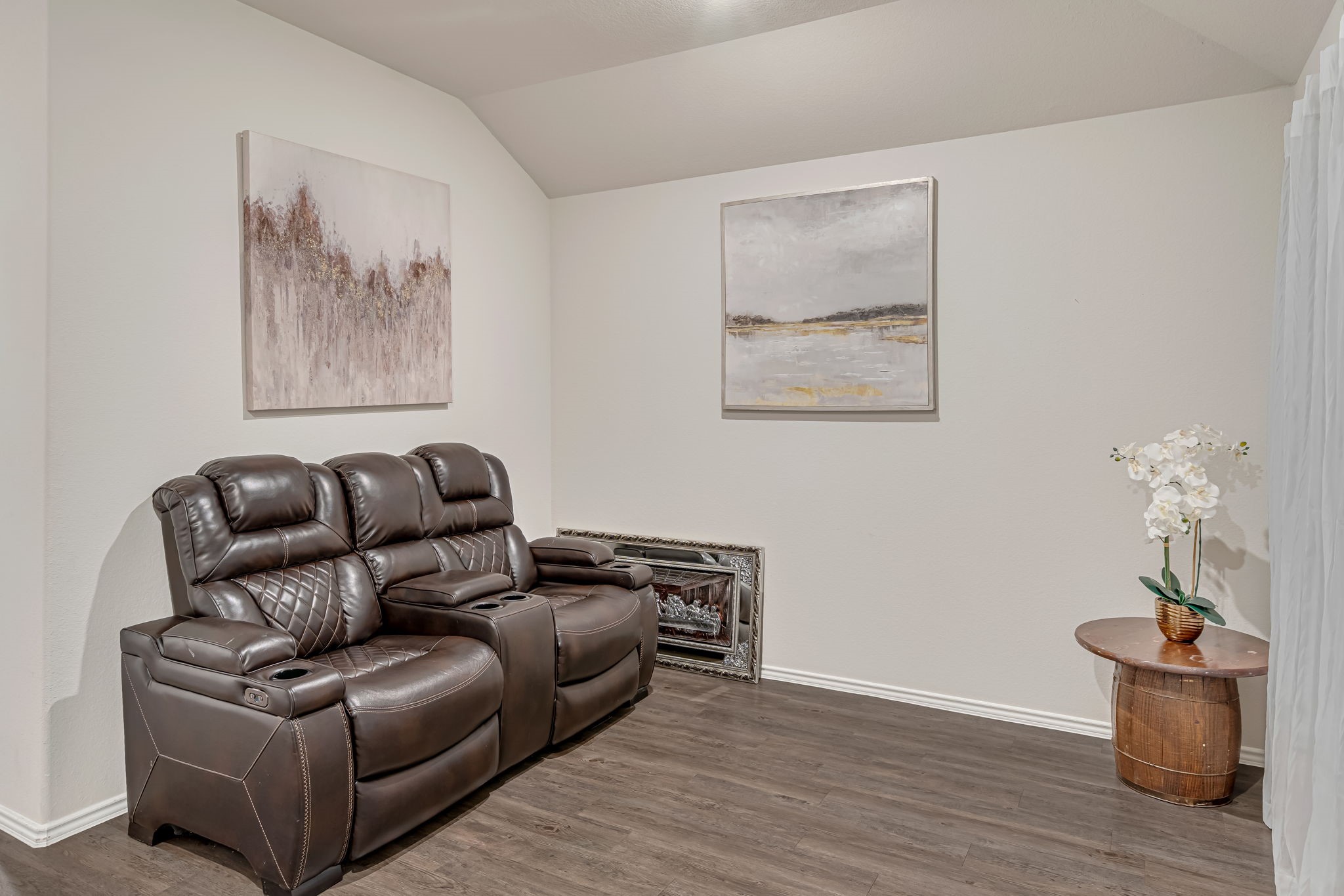 9921 Spring Creek Road Cleveland, TX 77327 - Photo 3 of 30 a living room with furniture and wooden floor