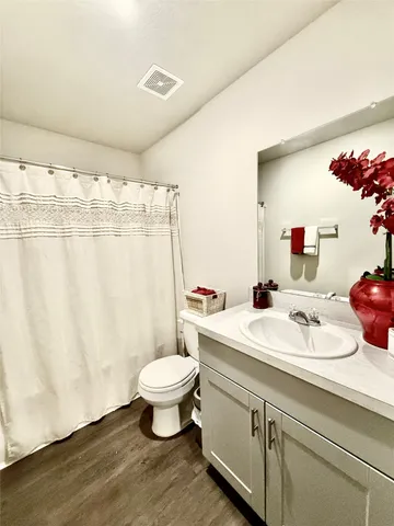 $2,200 | 9921 Spring Creek Road, Cleveland, TX 77327