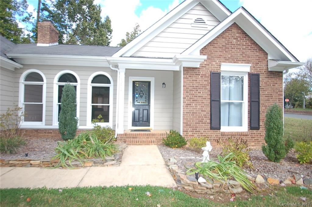 12515 Newstead Road Huntersville, NC 28078 - Photo 2 of 14 front view of a house