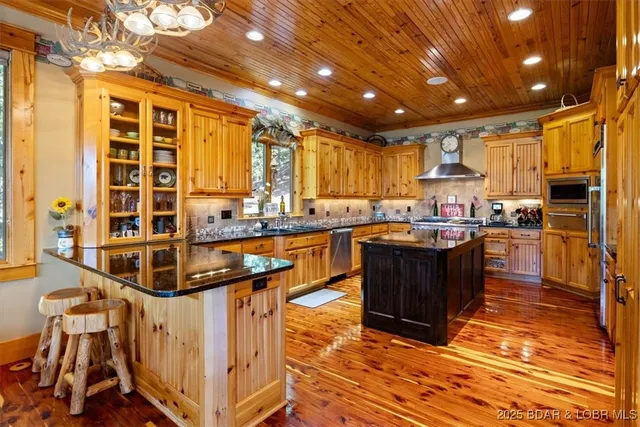 $2,850,000 | 626 Grand Cove Road, Sunrise Beach, MO 65079