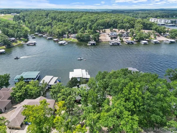 $2,795,000 | 626 Grand Cove Road, Sunrise Beach, MO 65079