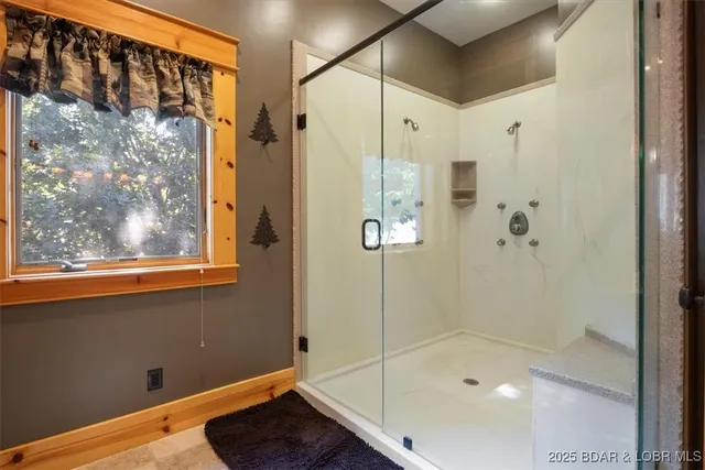 $2,850,000 | 626 Grand Cove Road, Sunrise Beach, MO 65079