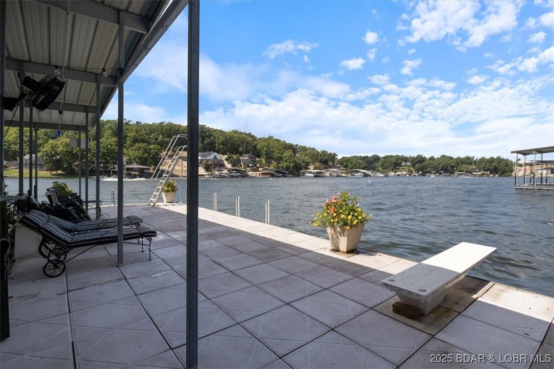 626 Grand Cove Road Sunrise Beach, MO 65079 - Photo 7 of 74