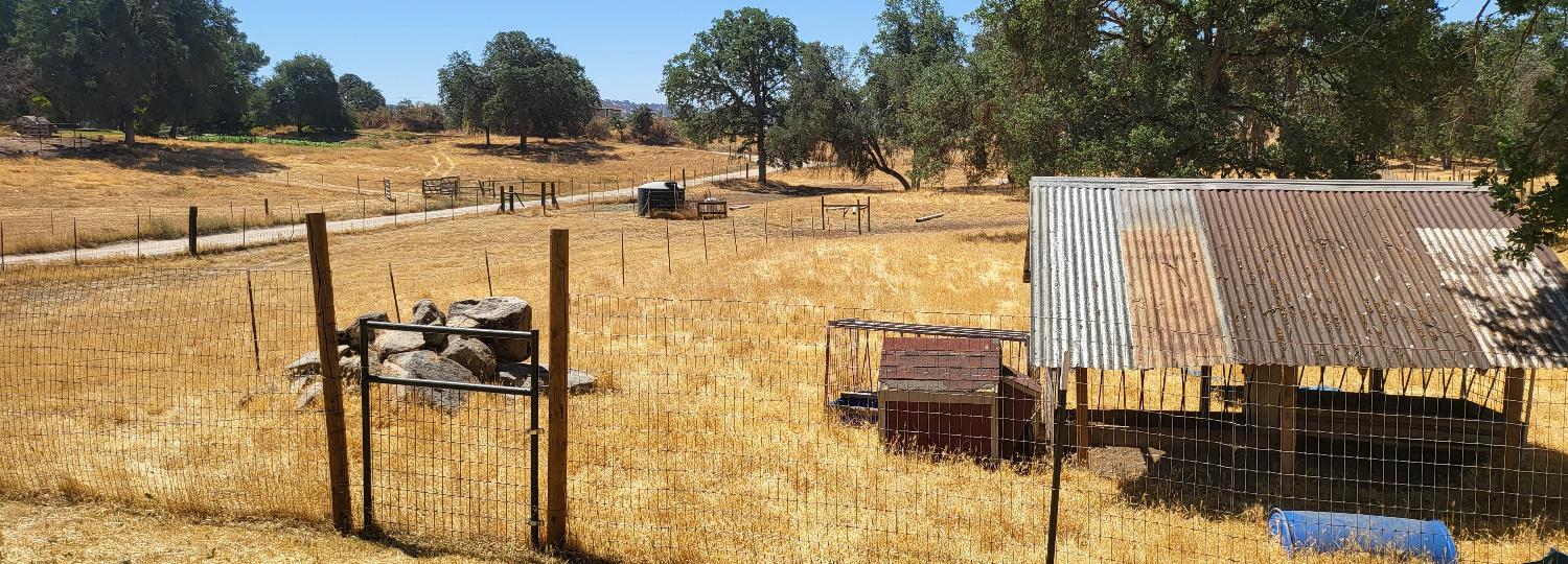 30530 George Smith Road Squaw Valley, CA 93675 - Photo 6 of 23 a view of outdoor space with seating area