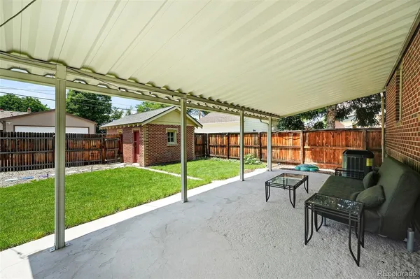 $689,000 | 2549 Holly Street, Denver, CO 80207