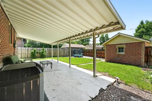 $689,000 | 2549 Holly Street, Denver, CO 80207