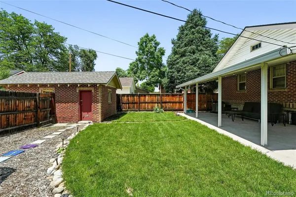 $689,000 | 2549 Holly Street, Denver, CO 80207
