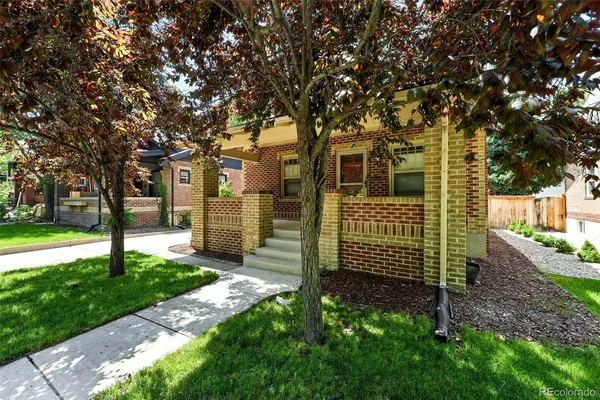 $689,000 | 2549 Holly Street, Denver, CO 80207