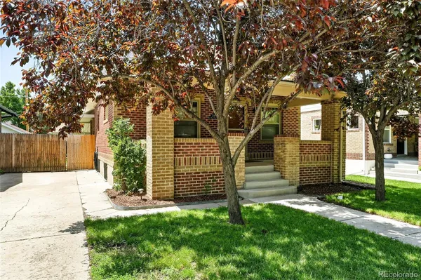 $689,000 | 2549 Holly Street, Denver, CO 80207