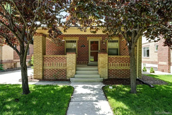 $689,000 | 2549 Holly Street, Denver, CO 80207