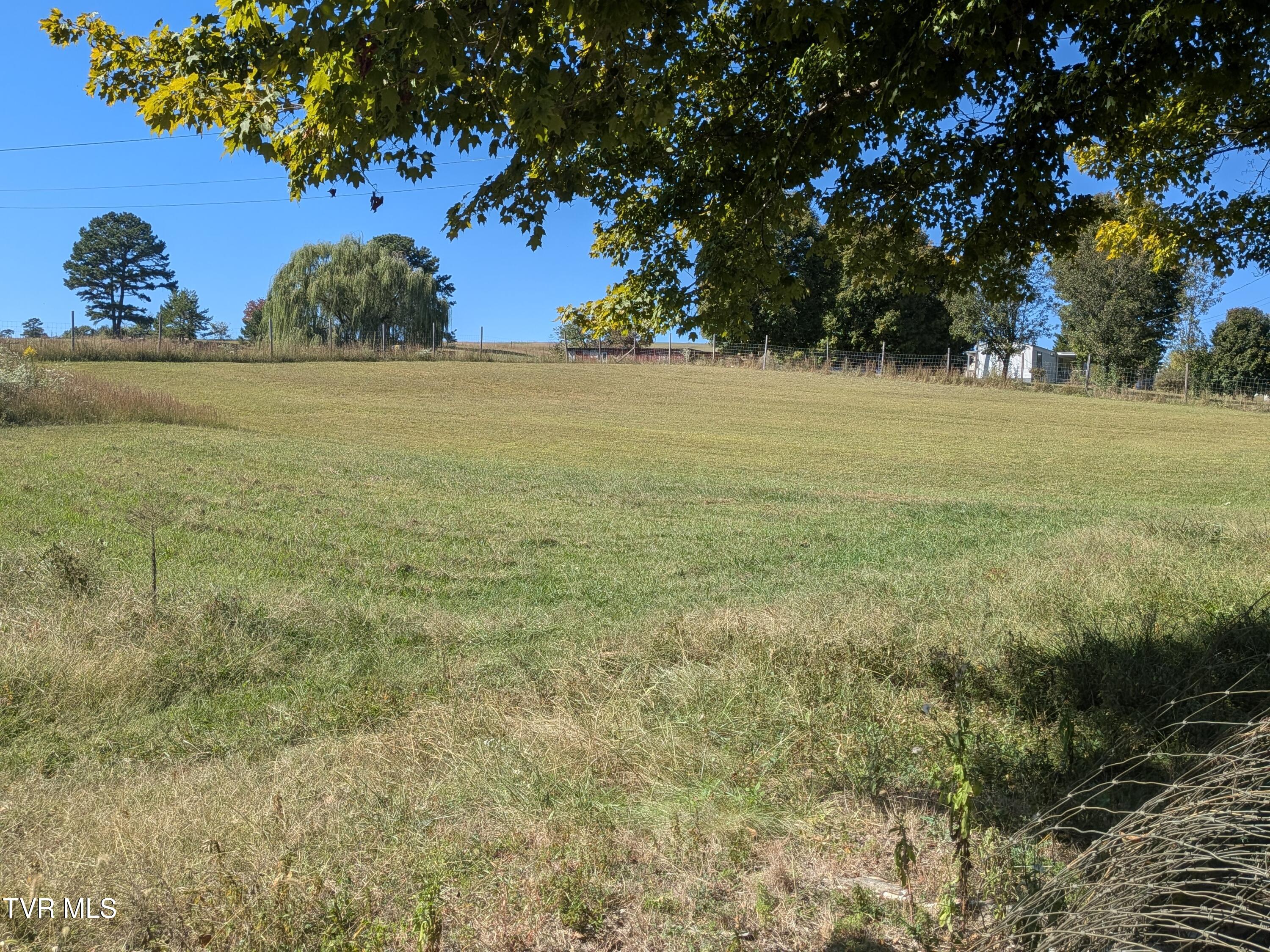 580 Cartwheel Road Greeneville, TN 37743 - Photo 26 of 30 PXL_20261005_190339352