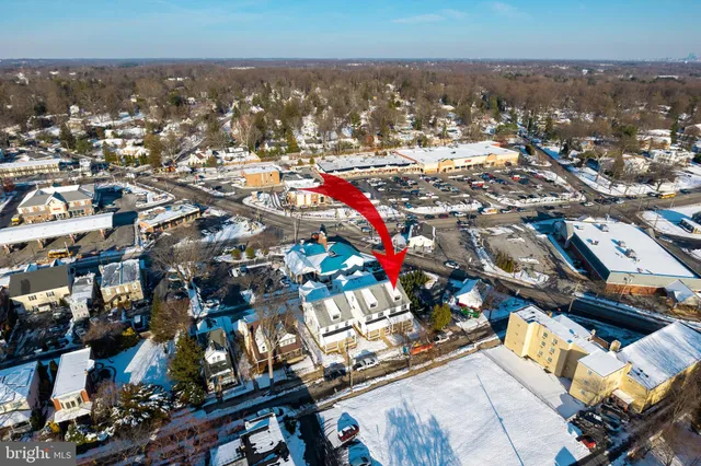 $1,100,000 | 453 East Franklin Street, Unit TWIN B, Media, PA 19063