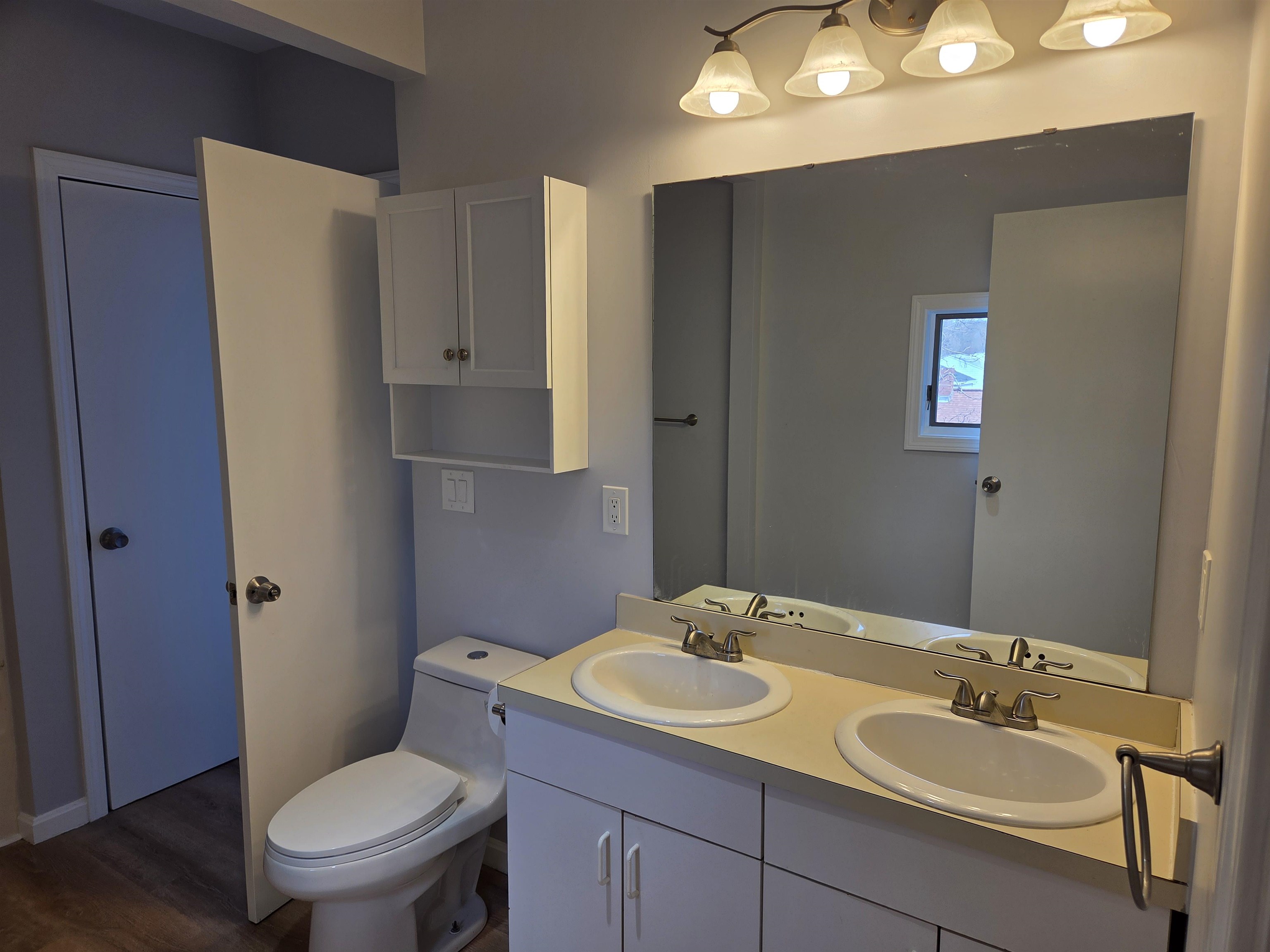 11 Congress Street Manchester, NH 03102 - Photo 20 of 23