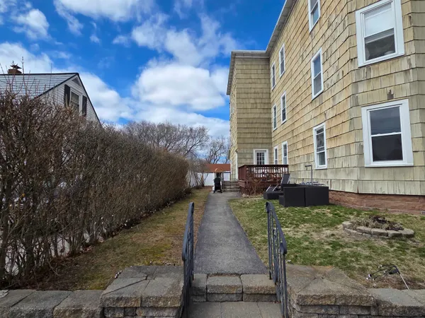 $740,000 | 11 Congress Street, Manchester, NH 03102