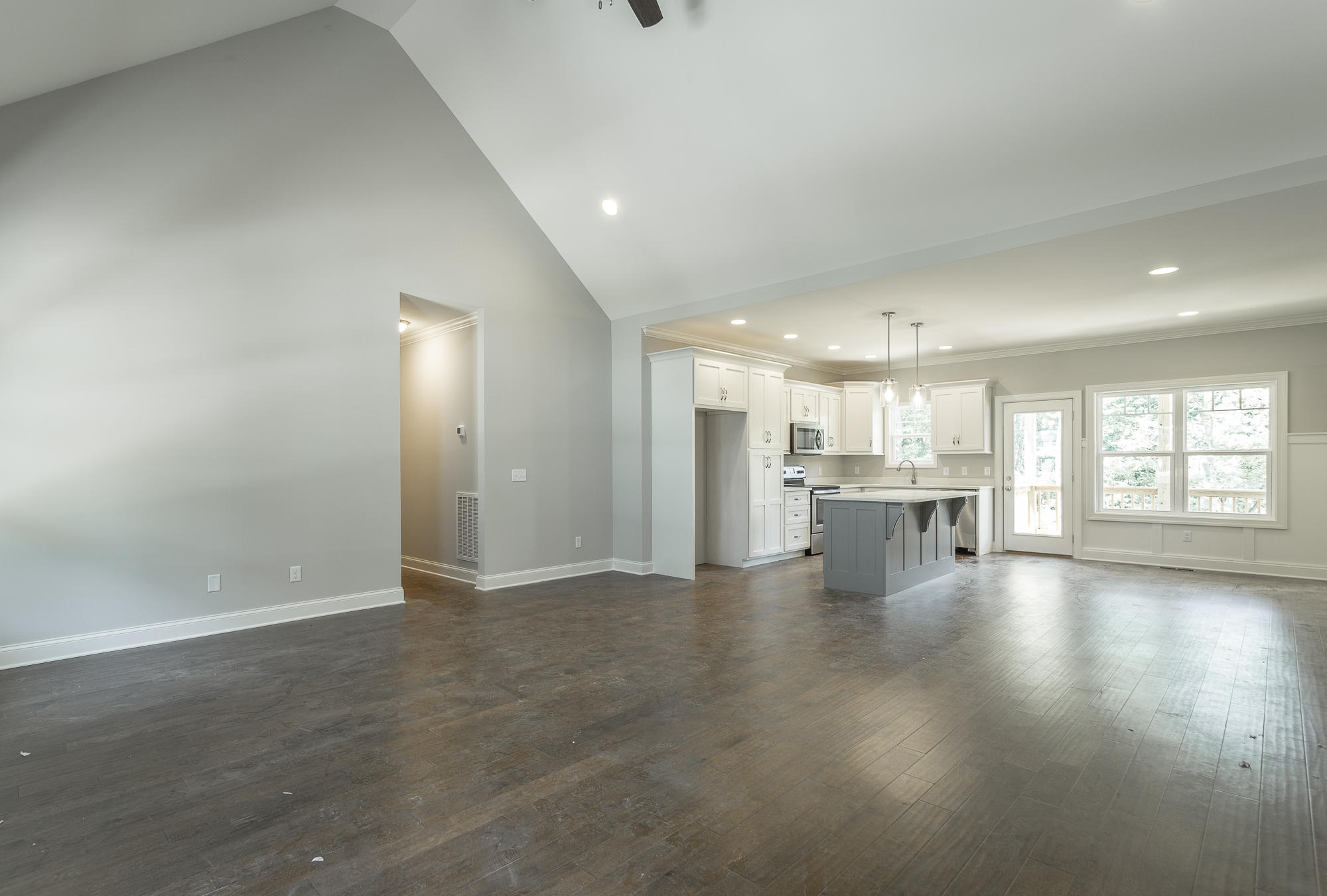 345 Maple Way Ringgold, GA 30736 - Photo 3 of 36 Living Room