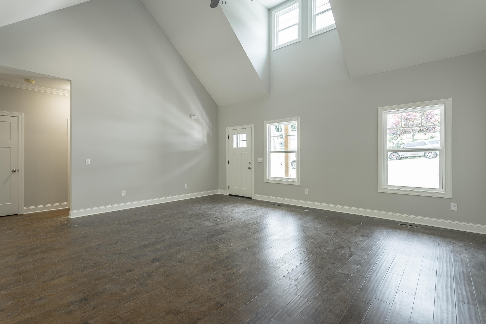 345 Maple Way Ringgold, GA 30736 - Photo 5 of 36 Living Room