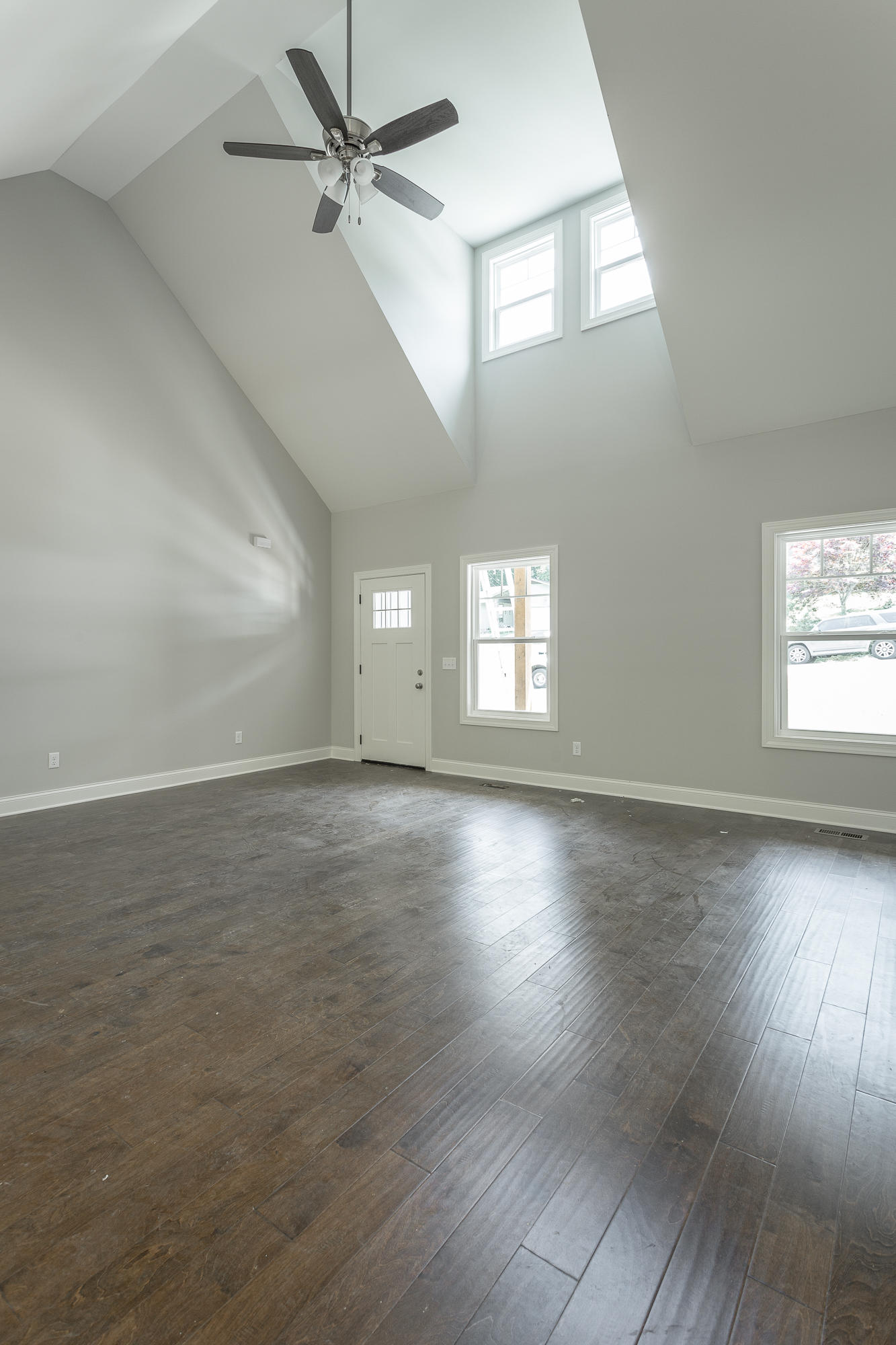 345 Maple Way Ringgold, GA 30736 - Photo 6 of 36 Living Room