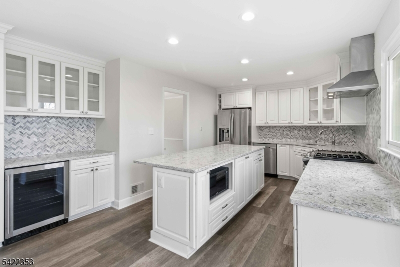 14 Beaver Ridge Road Morris Plains, NJ 07950 - Photo 10 of 39