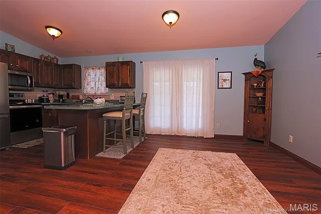 $364,900 | 200 Lisa Drive, Farmington, MO 63640