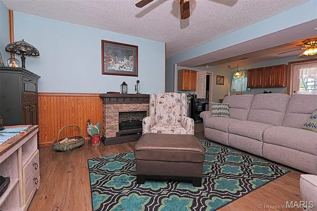 $364,900 | 200 Lisa Drive, Farmington, MO 63640