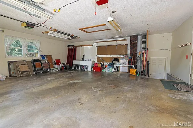 $364,900 | 200 Lisa Drive, Farmington, MO 63640