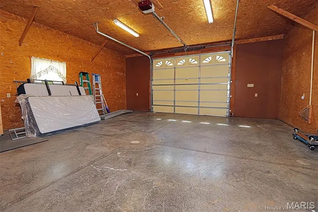 $364,900 | 200 Lisa Drive, Farmington, MO 63640