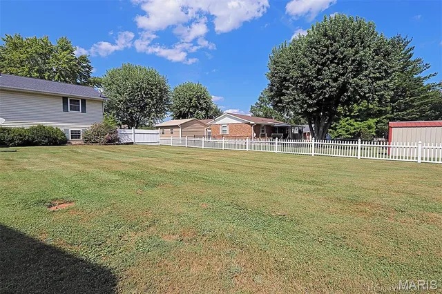 $364,900 | 200 Lisa Drive, Farmington, MO 63640