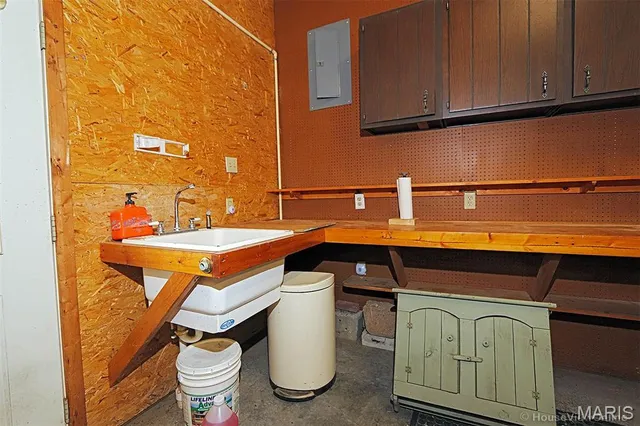 $364,900 | 200 Lisa Drive, Farmington, MO 63640