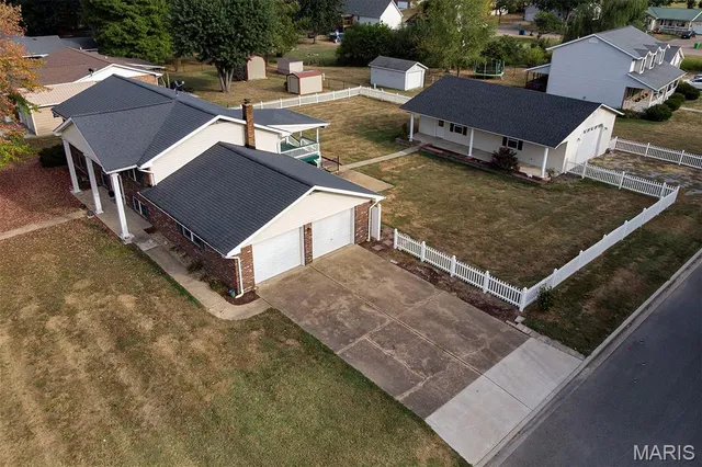 $364,900 | 200 Lisa Drive, Farmington, MO 63640