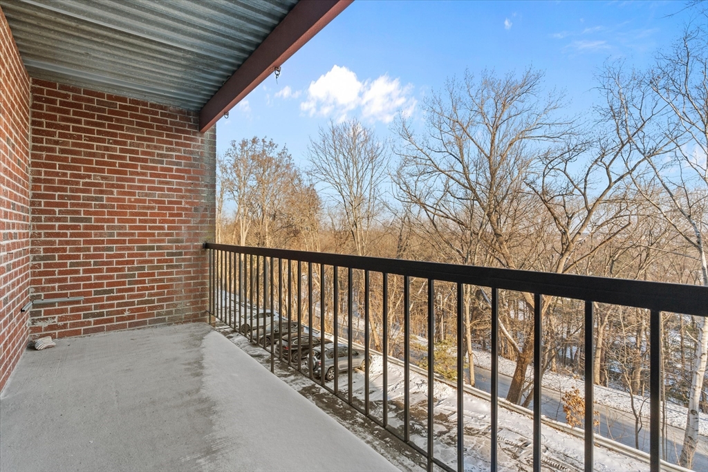 3 Summit Drive, Unit 16 Reading, MA 01867 - Photo 22 of 30