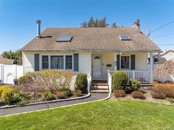 $574,999 | 84 Rhoda Avenue, North Babylon, NY 11703