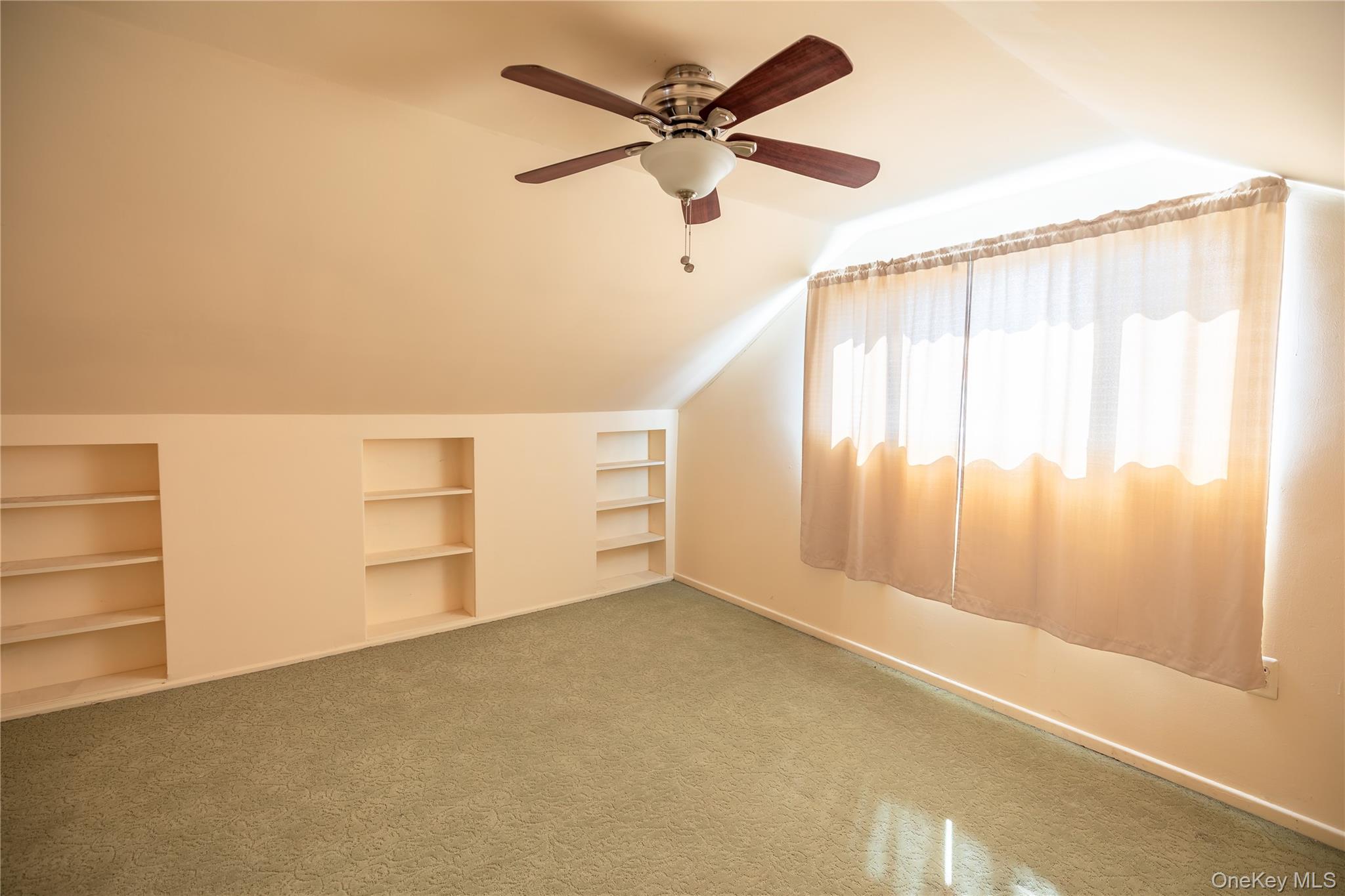 84 Rhoda Avenue North Babylon, NY 11703 - Photo 14 of 23