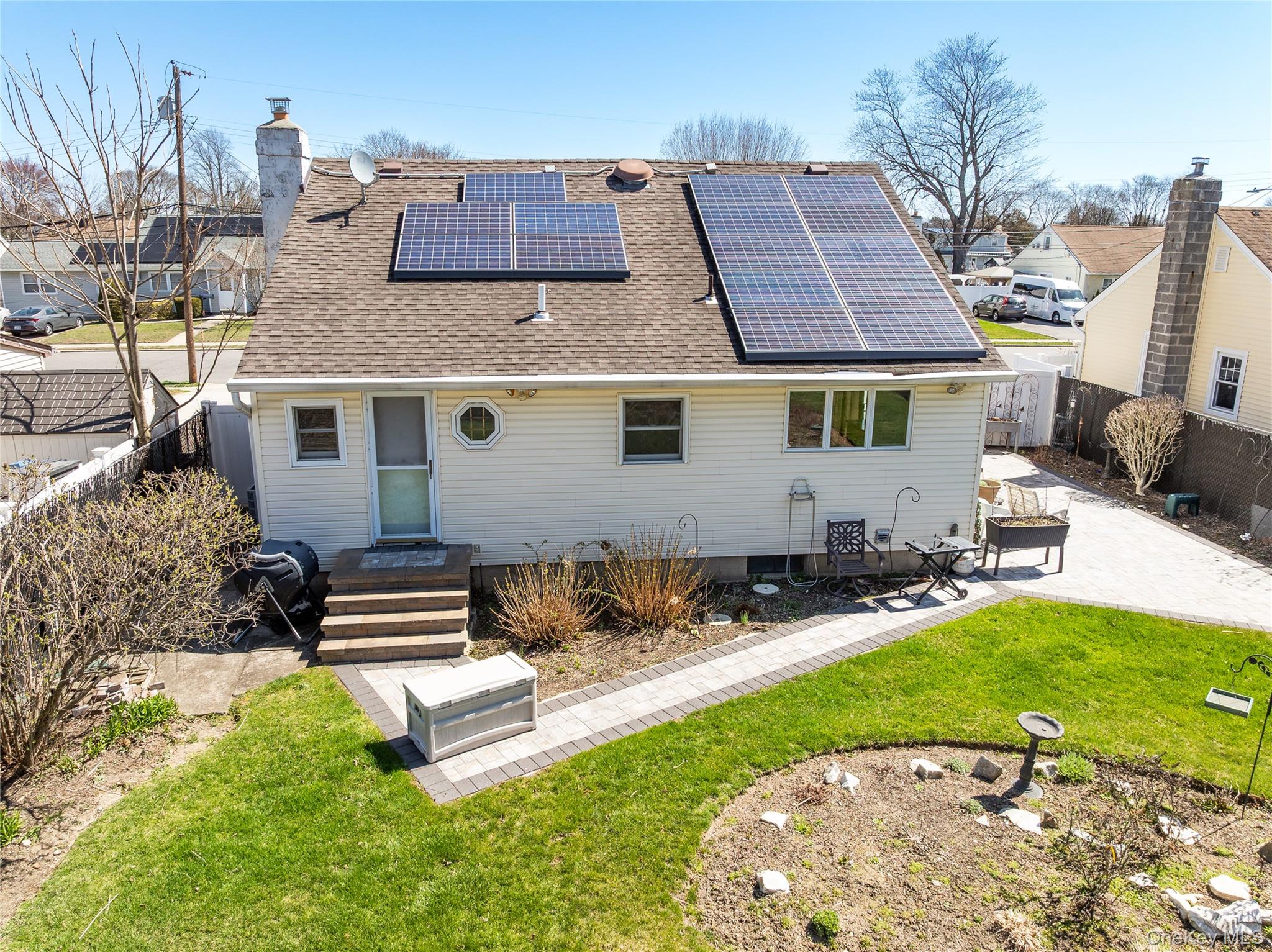 84 Rhoda Avenue North Babylon, NY 11703 - Photo 21 of 23