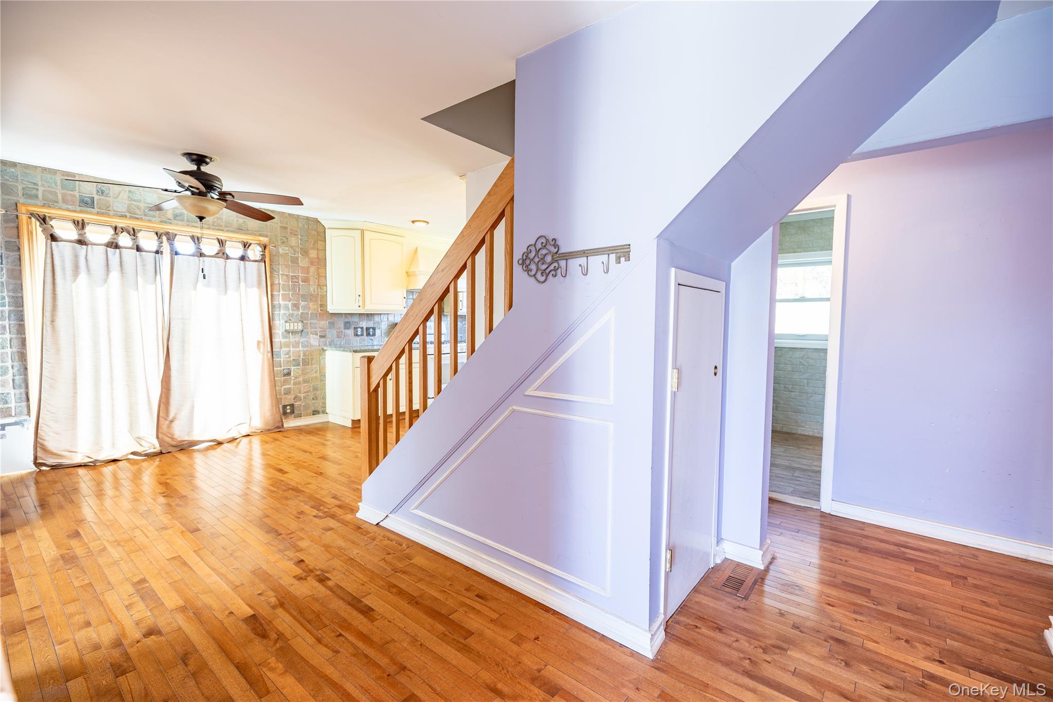 84 Rhoda Avenue North Babylon, NY 11703 - Photo 5 of 23