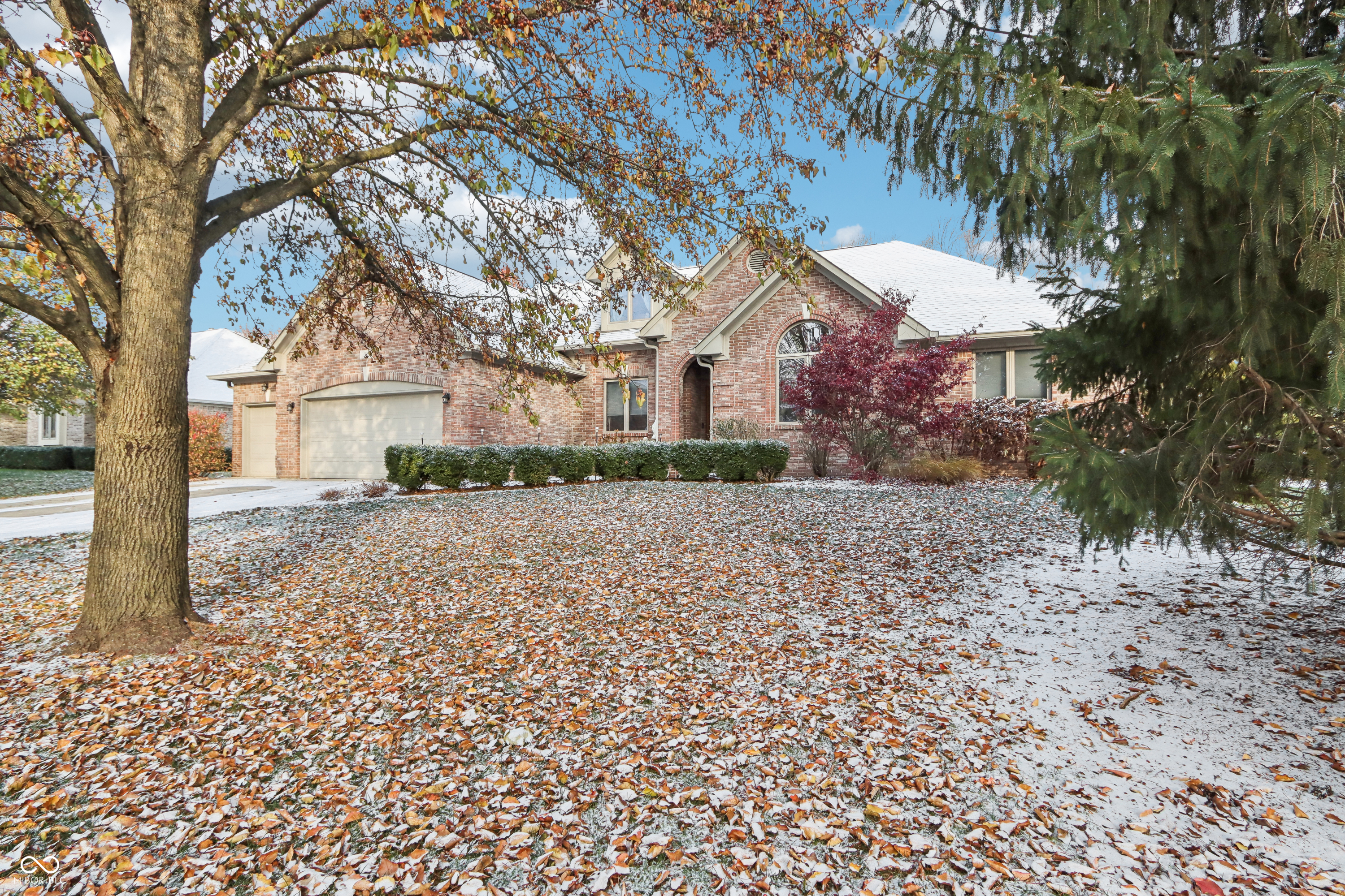 142 East Banta Road Indianapolis, IN 46227 - Photo 2 of 63