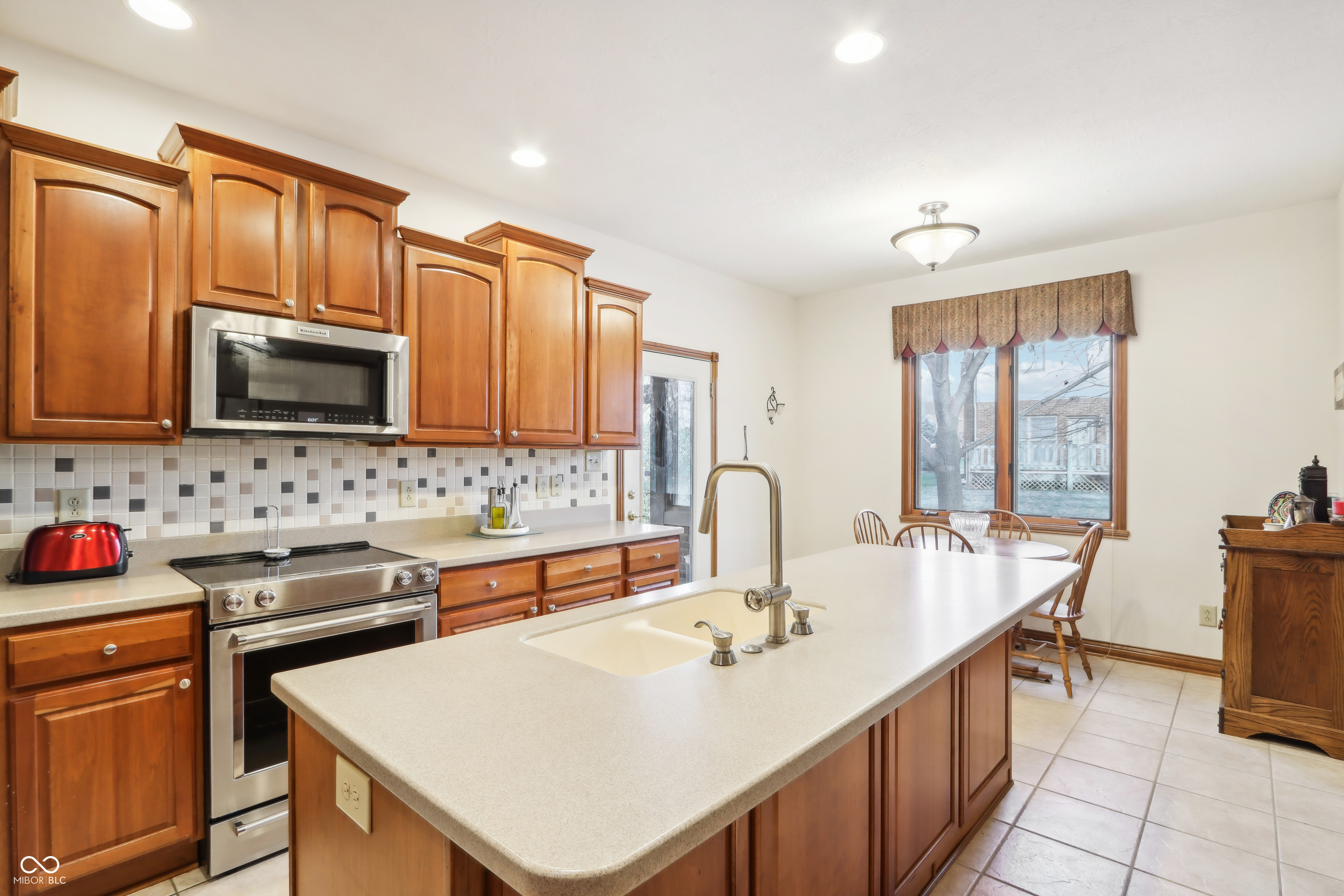 142 East Banta Road Indianapolis, IN 46227 - Photo 24 of 63