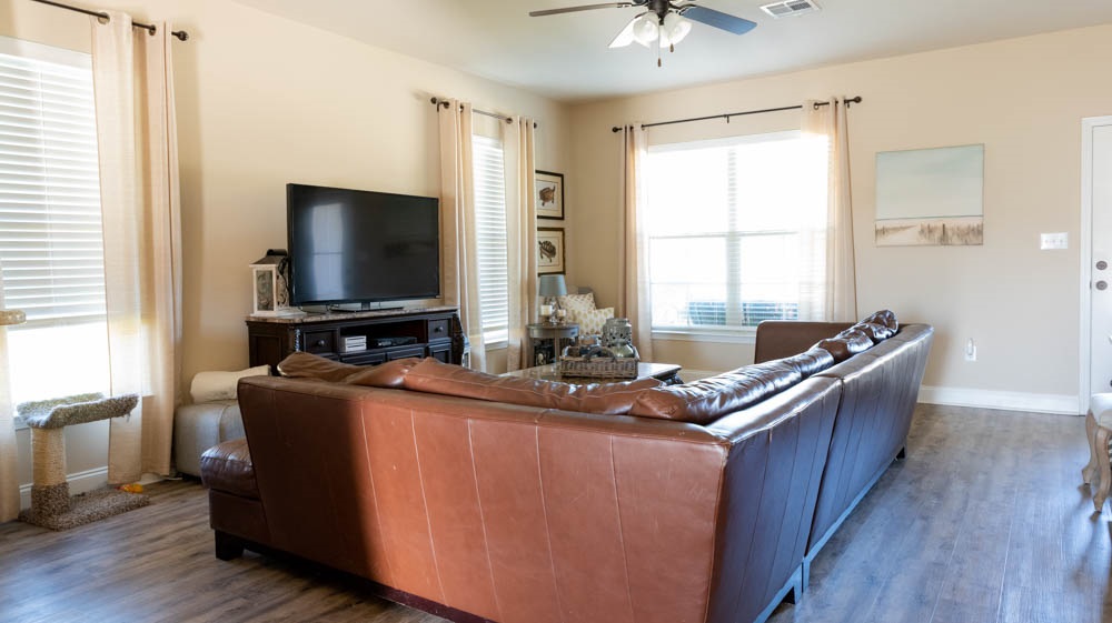 18912 Brixham Court Foley, AL 36535 - Photo 9 of 26 Living Room
