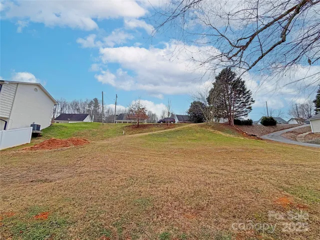 $165,000 | 207 Catawba Avenue, Hickory, NC 28601