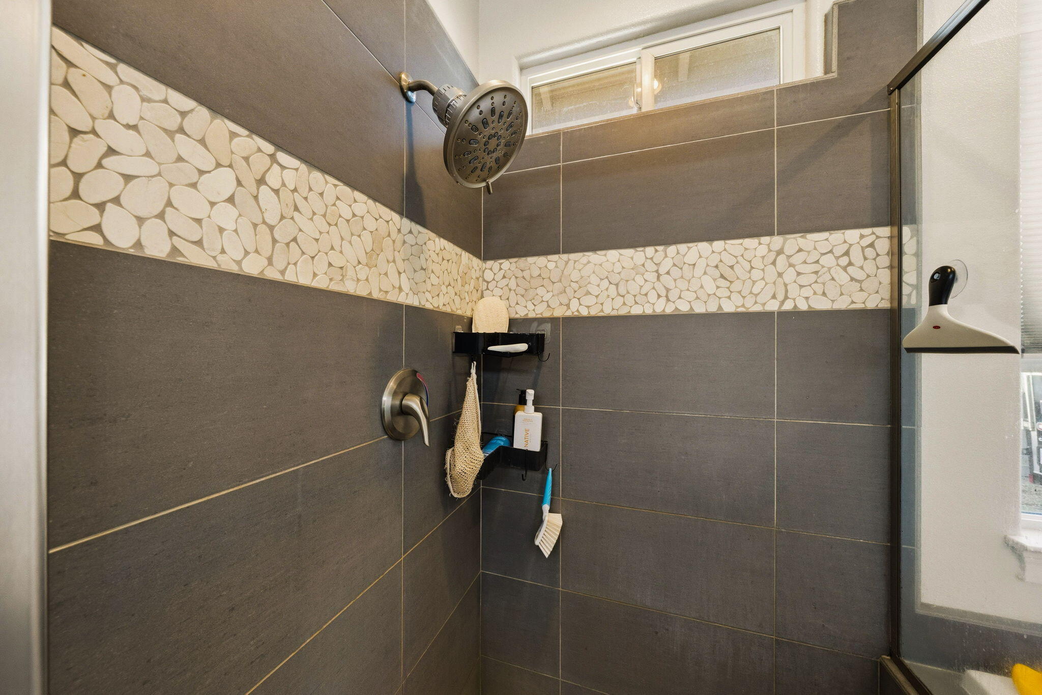542 El Mango Drive Redding, CA 96003 - Photo 18 of 38 primary bathroom