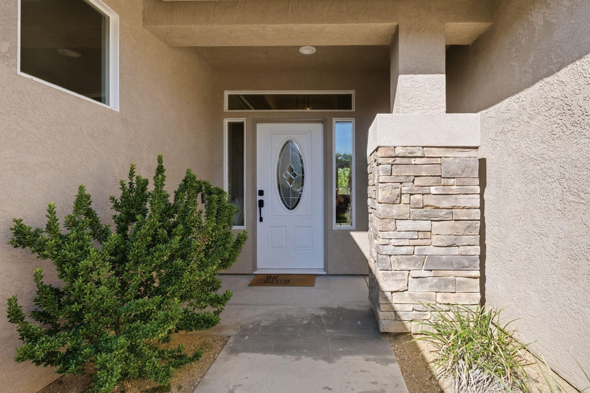 542 El Mango Drive Redding, CA 96003 - Photo 2 of 38 exterior entry