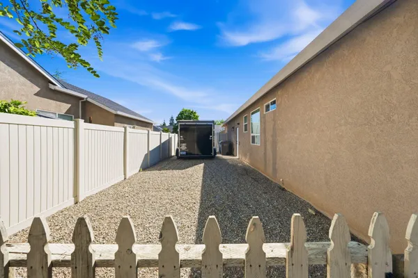 $574,000 | 542 El Mango Drive, Redding, CA 96003